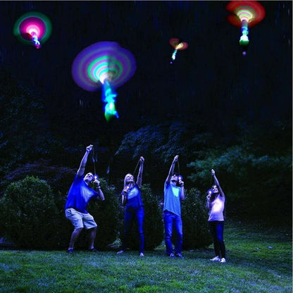 📢 ZEITLICH BEGRENZT 50% RABATT & AUF LAGER! ⏰💓 LED-Helikopter-Werfer – Bis zu 36 m hoch, Langsamer Abstieg & Nachtleuchten-Spaß! 😍✨